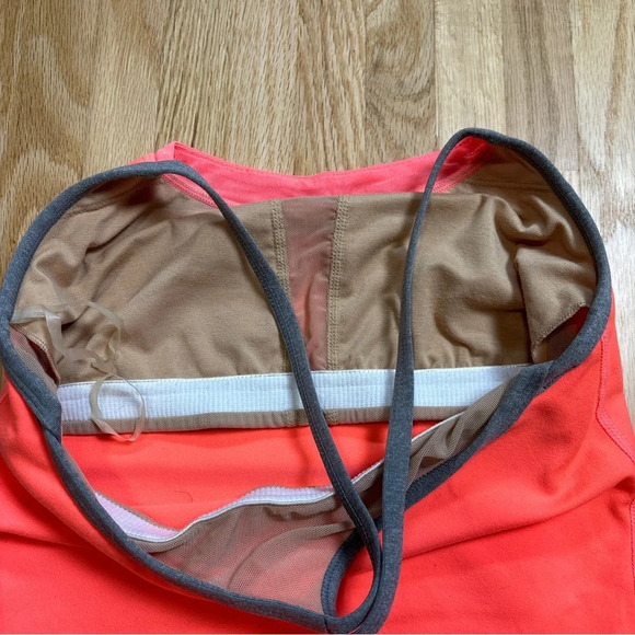 Lululemon  Power Y Tank Top Built in Bra - No Padding - Picture 3 of 5